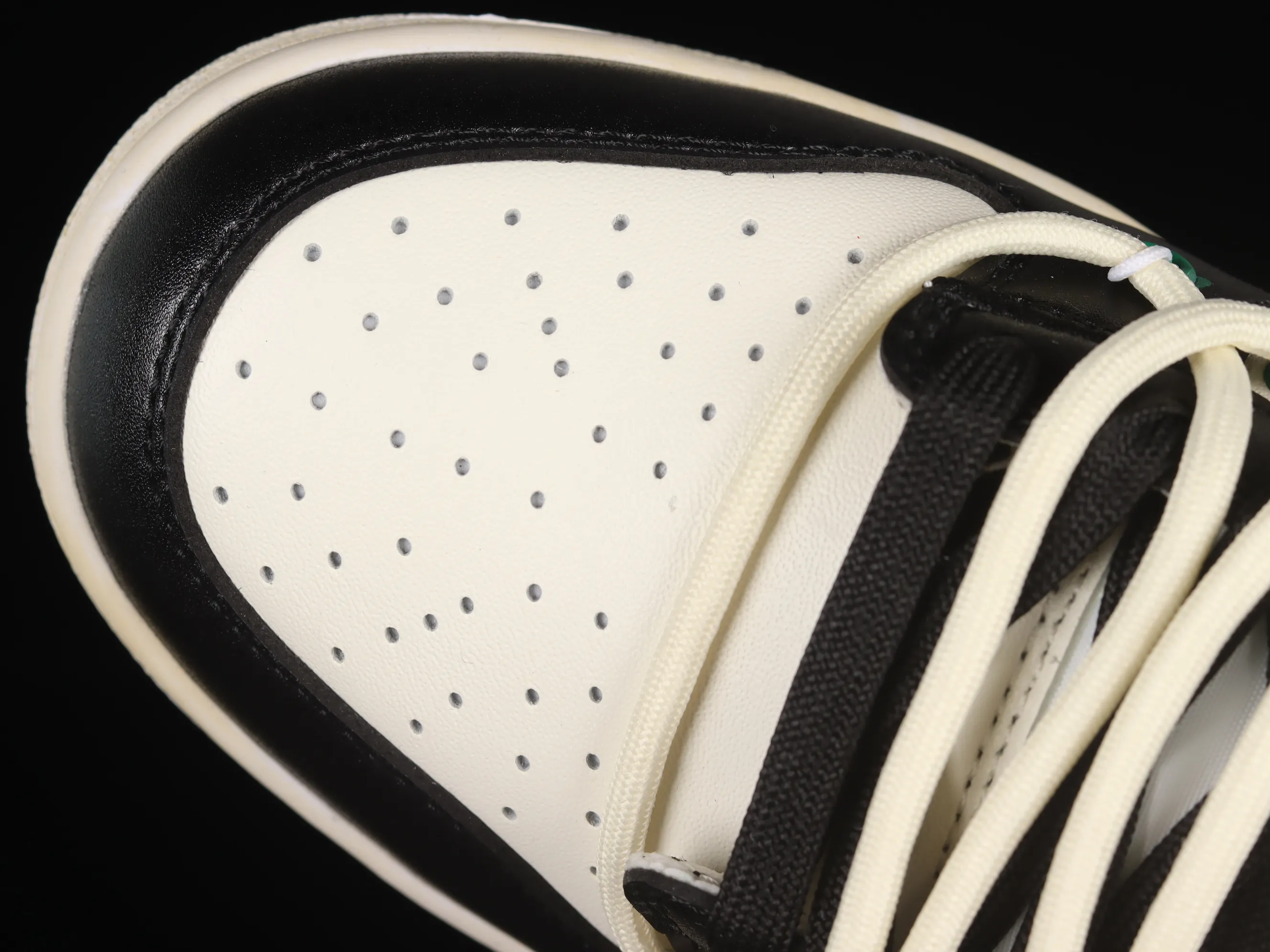 All categories Nk SB Dunk series Nk SB Dunk Low low-top sneakers Nk Dunk Low white green customized version of deconstructed strap casual sneakers DJ6188-100